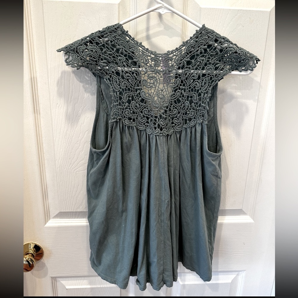 Women’s Francesca’s Crochet Top